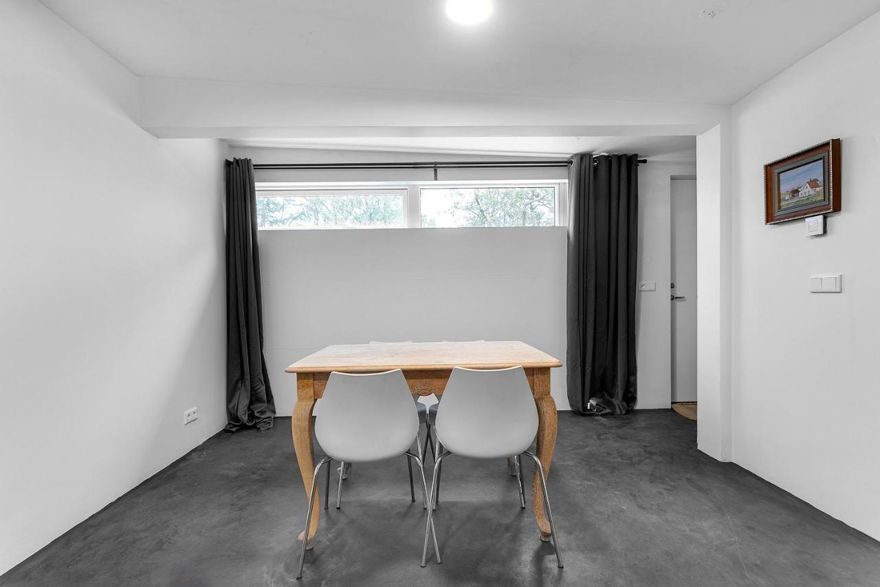 Lovely Studio Apartment With Hot Tub Reykjavík Exteriör bild
